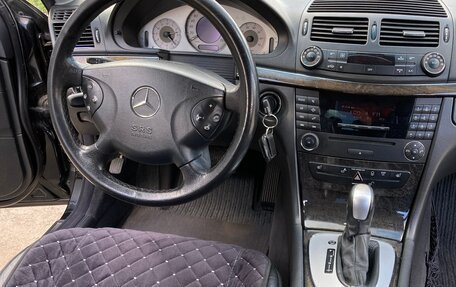 Mercedes-Benz E-Класс, 2004 год, 750 000 рублей, 23 фотография