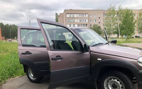 Chevrolet Niva I рестайлинг, 2018 год, 870 000 рублей, 8 фотография