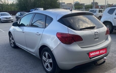 Opel Astra J, 2011 год, 580 000 рублей, 4 фотография