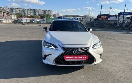 Lexus ES VII, 2019 год, 4 350 000 рублей, 2 фотография