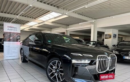 BMW 7 серия, 2023 год, 12 938 576 рублей, 2 фотография