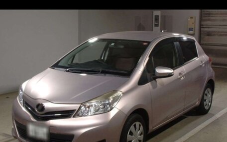 Toyota Vitz, 2012 год, 835 000 рублей, 6 фотография