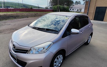 Toyota Vitz, 2012 год, 835 000 рублей, 3 фотография