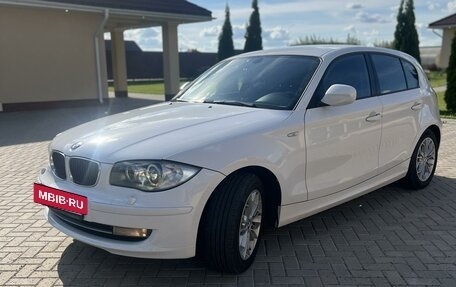BMW 1 серия, 2011 год, 1 300 000 рублей, 2 фотография
