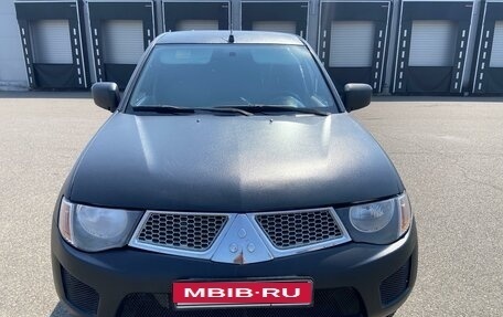 Mitsubishi L200 IV рестайлинг, 2011 год, 1 250 000 рублей, 1 фотография