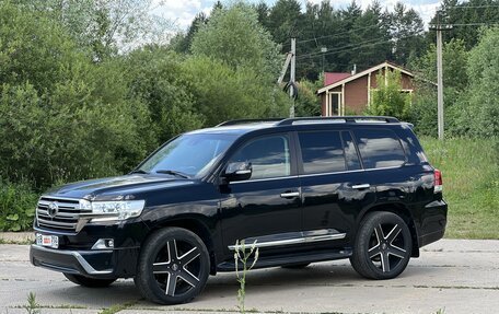 Toyota Land Cruiser 200, 2018 год, 9 190 000 рублей, 8 фотография