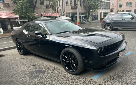 Dodge Challenger III рестайлинг 2, 2018 год, 3 500 000 рублей, 1 фотография