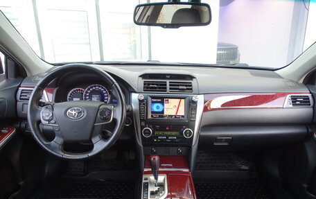 Toyota Camry, 2012 год, 1 600 000 рублей, 8 фотография