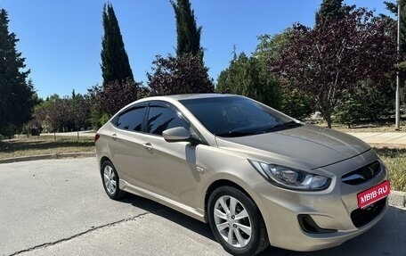 Hyundai Solaris II рестайлинг, 2011 год, 750 000 рублей, 1 фотография