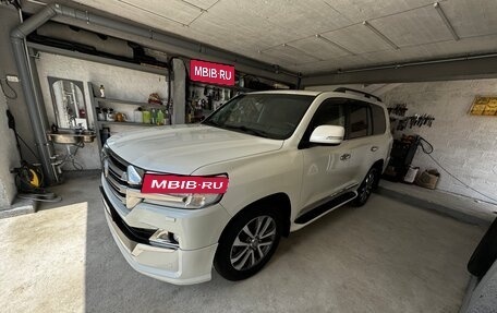 Toyota Land Cruiser 200, 2016 год, 5 750 000 рублей, 1 фотография