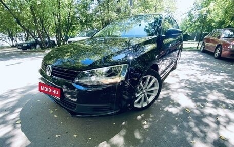 Volkswagen Jetta VI, 2014 год, 1 500 000 рублей, 2 фотография