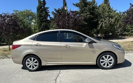 Hyundai Solaris II рестайлинг, 2011 год, 750 000 рублей, 3 фотография