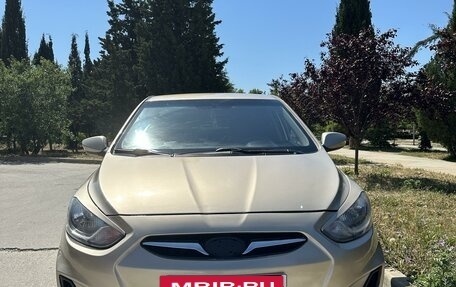 Hyundai Solaris II рестайлинг, 2011 год, 750 000 рублей, 2 фотография