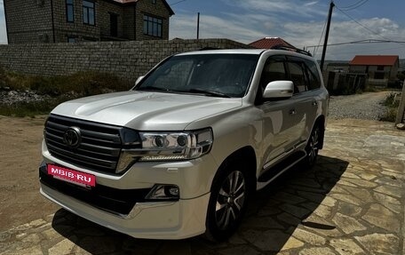 Toyota Land Cruiser 200, 2016 год, 5 750 000 рублей, 2 фотография