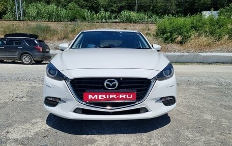 Mazda Axela, 2019 год, 1 850 000 рублей, 2 фотография