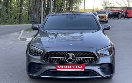 Mercedes-Benz E-Класс, 2020 год, 6 500 000 рублей, 2 фотография