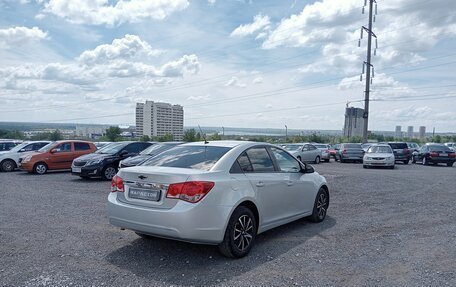 Chevrolet Cruze II, 2011 год, 830 000 рублей, 2 фотография