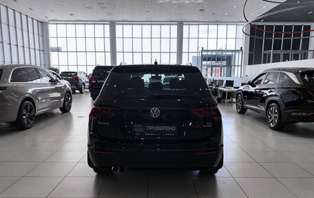 Volkswagen Tiguan II, 2017 год, 2 850 000 рублей, 6 фотография
