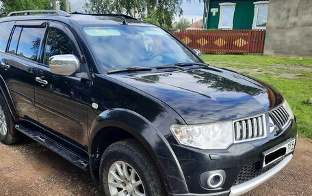 Mitsubishi Pajero Sport II рестайлинг, 2011 год, 1 720 000 рублей, 2 фотография