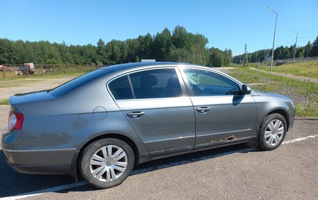 Volkswagen Passat B6, 2006 год, 599 000 рублей, 2 фотография