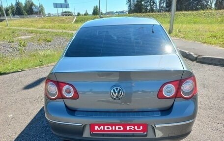 Volkswagen Passat B6, 2006 год, 599 000 рублей, 3 фотография