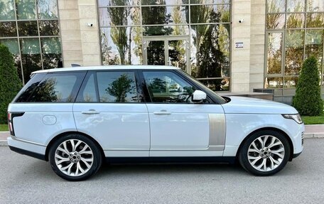 Land Rover Range Rover IV рестайлинг, 2018 год, 8 500 000 рублей, 5 фотография