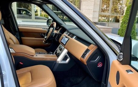 Land Rover Range Rover IV рестайлинг, 2018 год, 8 500 000 рублей, 12 фотография