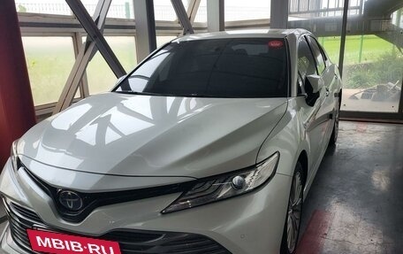 Toyota Camry, 2018 год, 2 760 000 рублей, 2 фотография