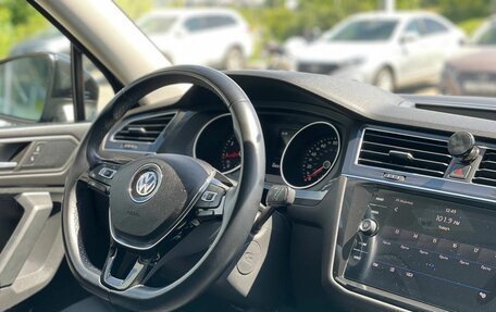 Volkswagen Tiguan II, 2018 год, 2 930 000 рублей, 35 фотография