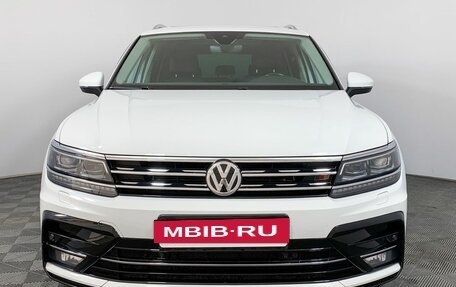 Volkswagen Tiguan II, 2019 год, 2 899 000 рублей, 2 фотография