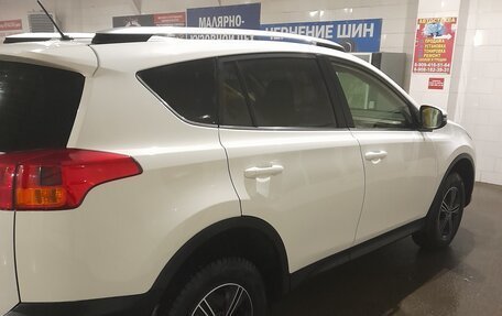 Toyota RAV4, 2015 год, 2 180 000 рублей, 4 фотография