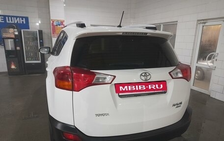 Toyota RAV4, 2015 год, 2 180 000 рублей, 5 фотография