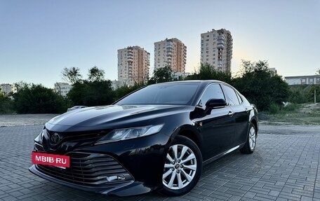 Toyota Camry, 2019 год, 2 950 000 рублей, 2 фотография