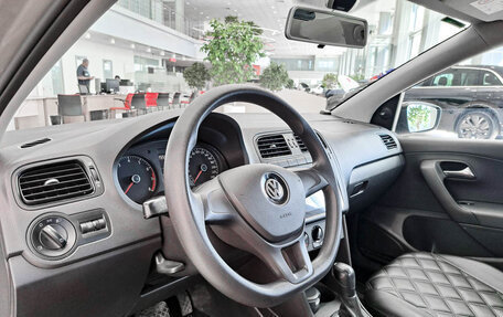 Volkswagen Polo VI (EU Market), 2016 год, 1 300 000 рублей, 16 фотография