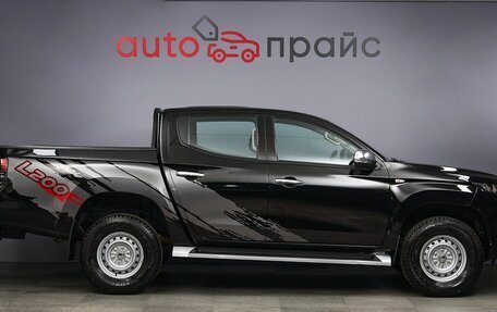 Mitsubishi L200 IV рестайлинг, 2022 год, 3 000 000 рублей, 7 фотография