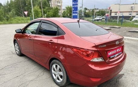 Hyundai Solaris II рестайлинг, 2011 год, 1 030 000 рублей, 12 фотография