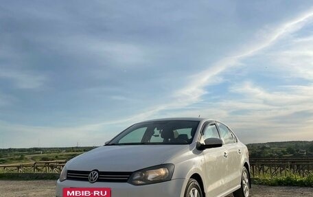 Volkswagen Polo VI (EU Market), 2013 год, 845 000 рублей, 2 фотография