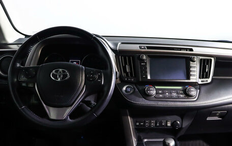 Toyota RAV4, 2019 год, 2 890 000 рублей, 12 фотография