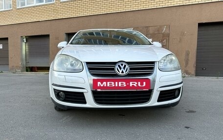 Volkswagen Jetta VI, 2008 год, 650 000 рублей, 2 фотография