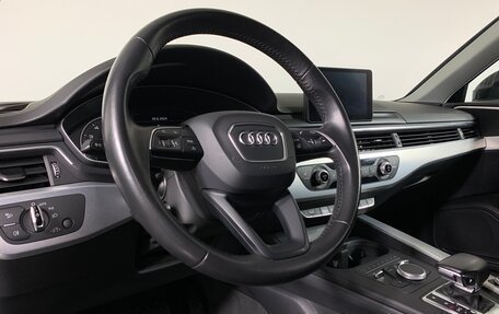 Audi A4, 2017 год, 2 300 000 рублей, 12 фотография