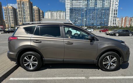 Toyota RAV4, 2017 год, 2 950 000 рублей, 3 фотография