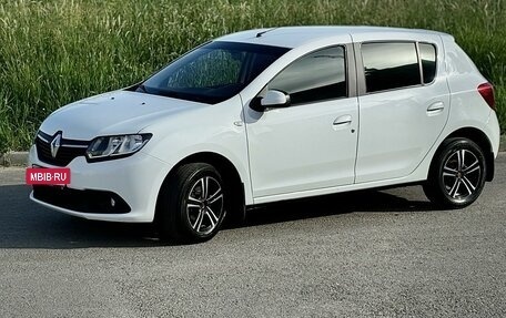 Renault Sandero II рестайлинг, 2017 год, 800 000 рублей, 3 фотография