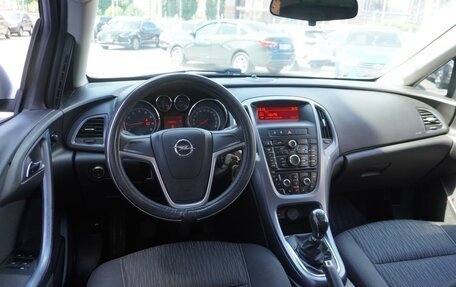 Opel Astra J, 2013 год, 999 000 рублей, 6 фотография