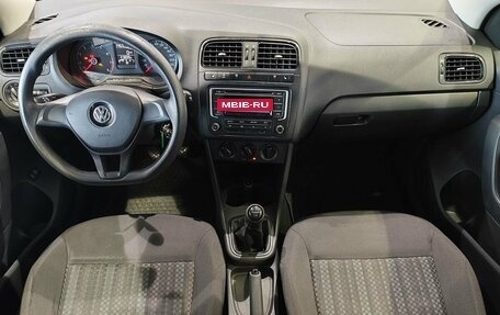 Volkswagen Polo VI (EU Market), 2015 год, 889 000 рублей, 10 фотография