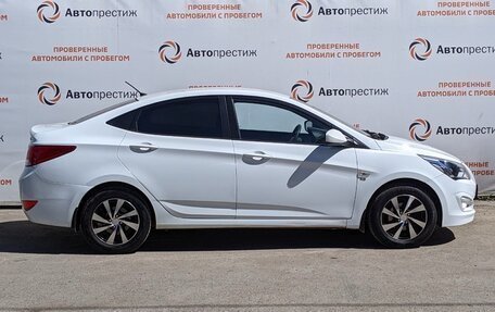 Hyundai Solaris II рестайлинг, 2015 год, 1 050 000 рублей, 11 фотография