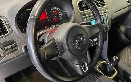 Volkswagen Polo VI (EU Market), 2013 год, 909 000 рублей, 14 фотография