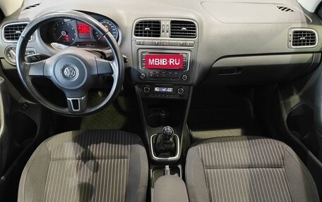 Volkswagen Polo VI (EU Market), 2013 год, 909 000 рублей, 10 фотография