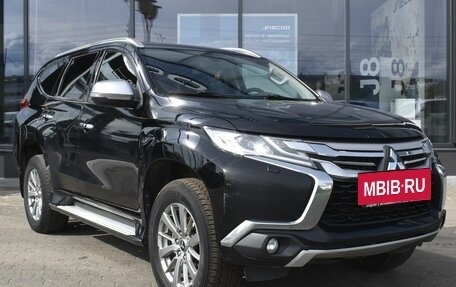 Mitsubishi Pajero Sport III рестайлинг, 2019 год, 2 850 000 рублей, 3 фотография