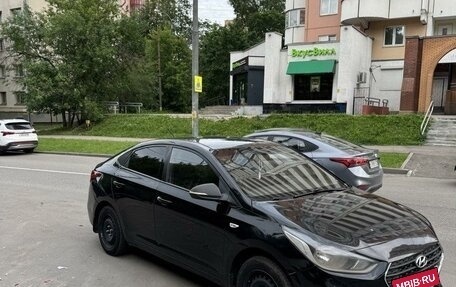 Hyundai Solaris II рестайлинг, 2017 год, 990 000 рублей, 2 фотография