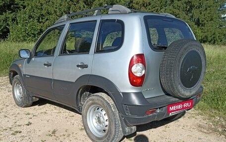 Chevrolet Niva I рестайлинг, 2010 год, 850 000 рублей, 2 фотография